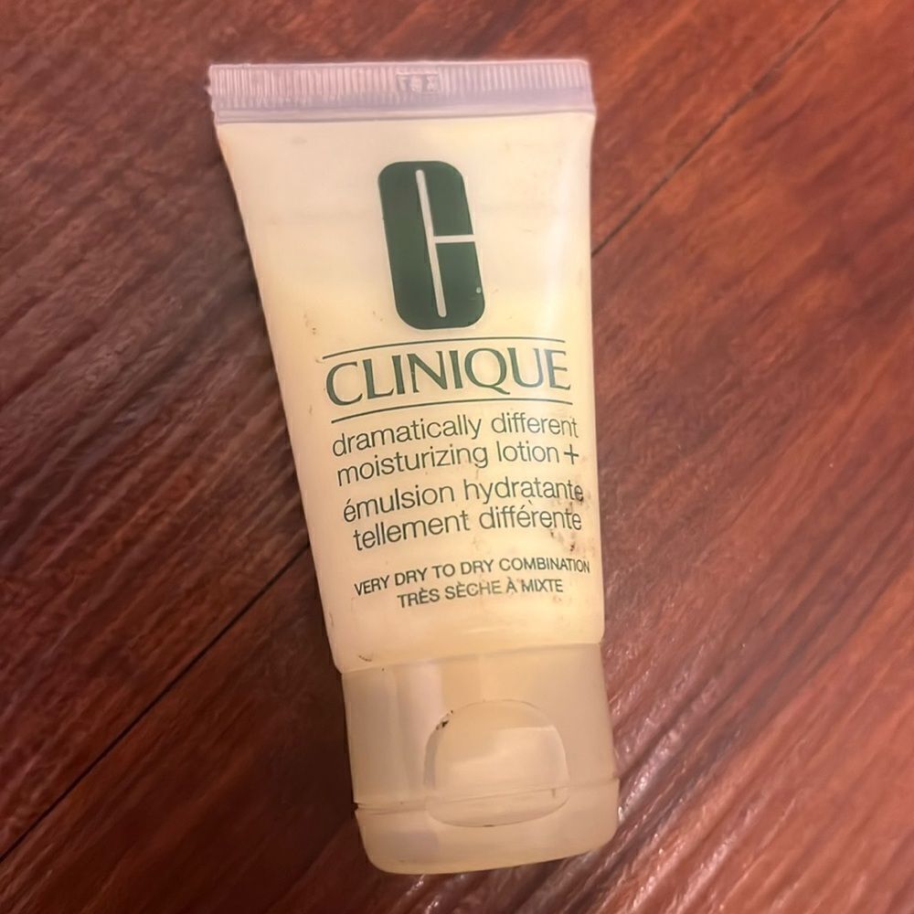Clinique NEW 3 Step Skin Care (Step 3) - Dramatically Different Moisturizing Gel